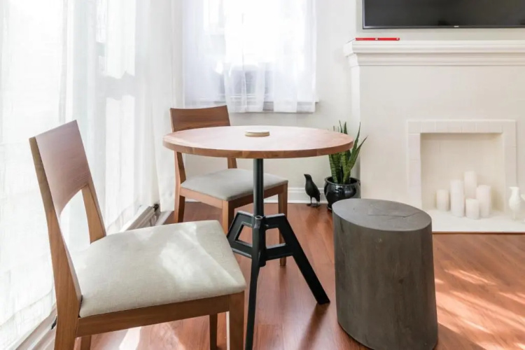 Sunny Boho Chic West Hollywood Flat!