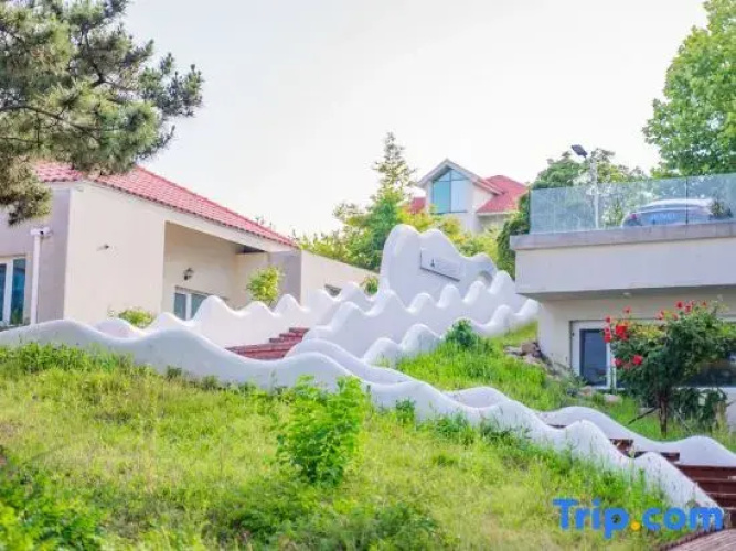 Seagull Art Lodge