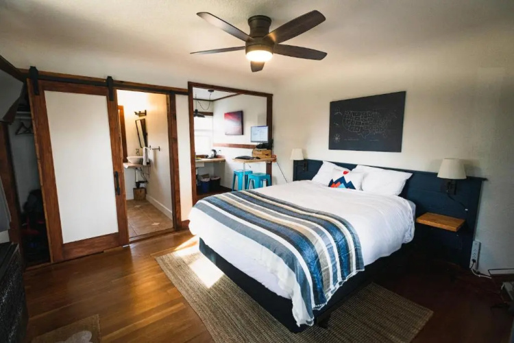 Left Coast Lodge