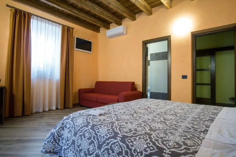 Comfort room