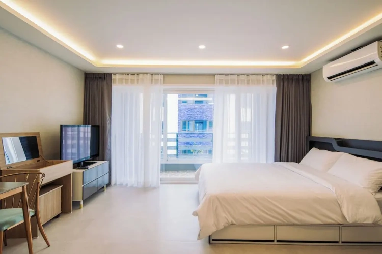 Standard room with balcony