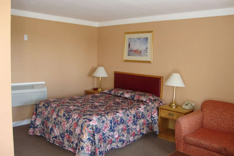 Royal Napanee Inn