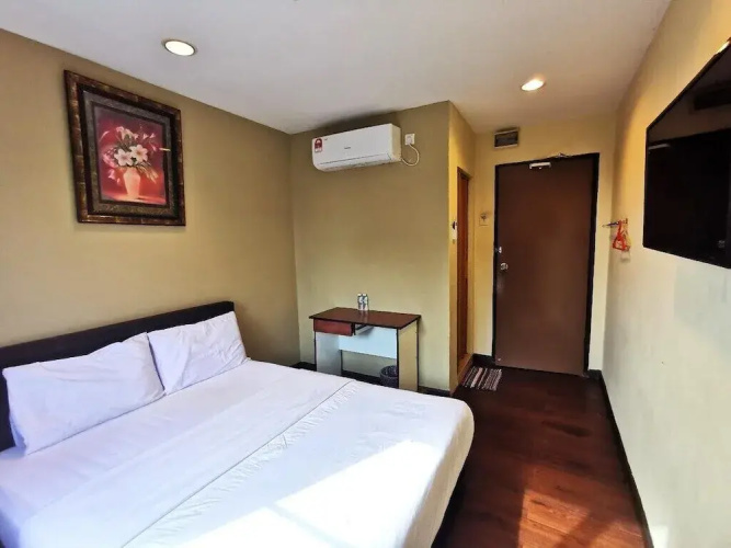 98 Hotel