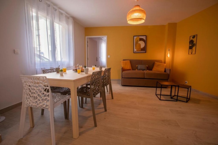 1 Bedroom Apartment