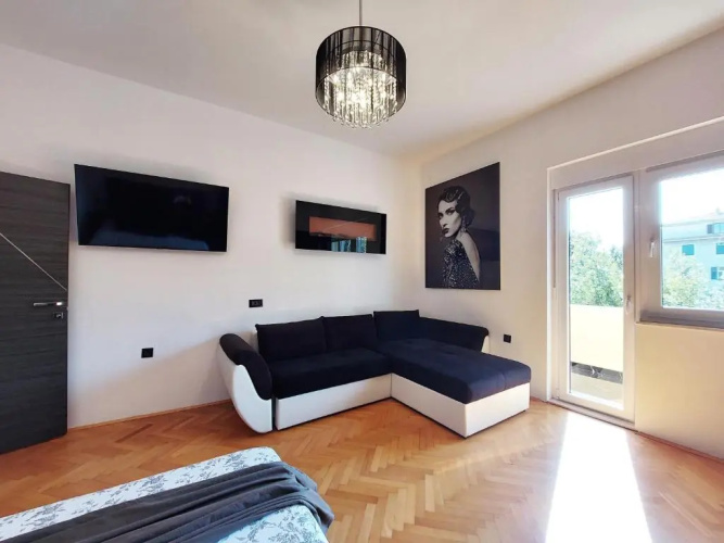 Mini Palais - Beachfront, 5 min center, terrace