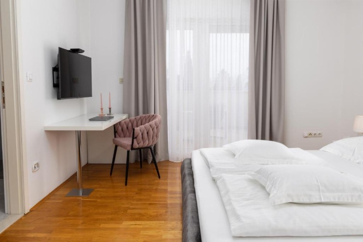 Deluxe Double room with balcony and with sea view