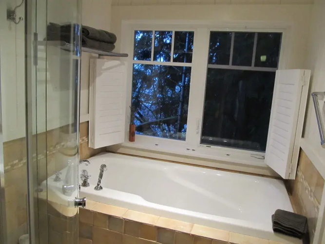 Stillwater Beach House Bed & Breakfast