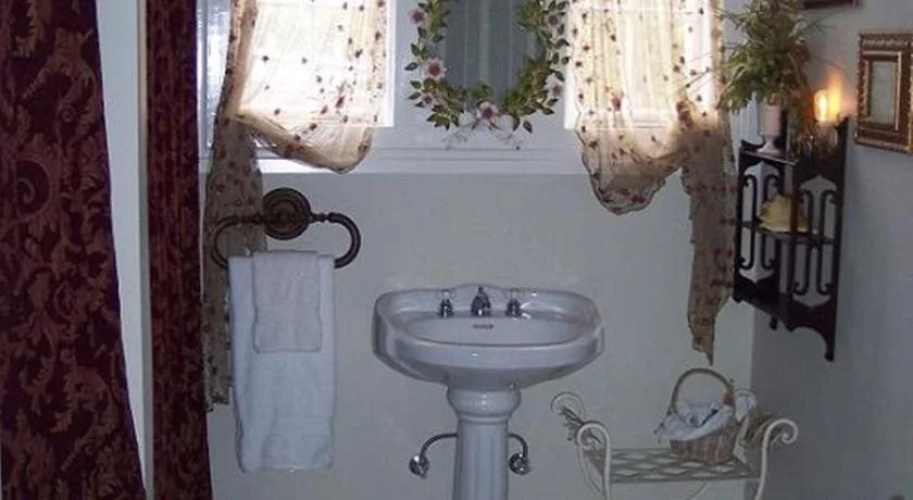 Shadowlawn Bed & Breakfast