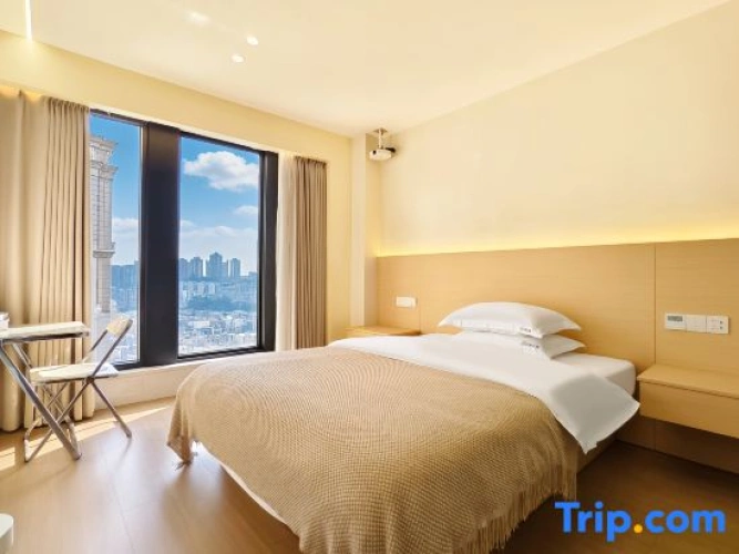 Premium Double room with city view