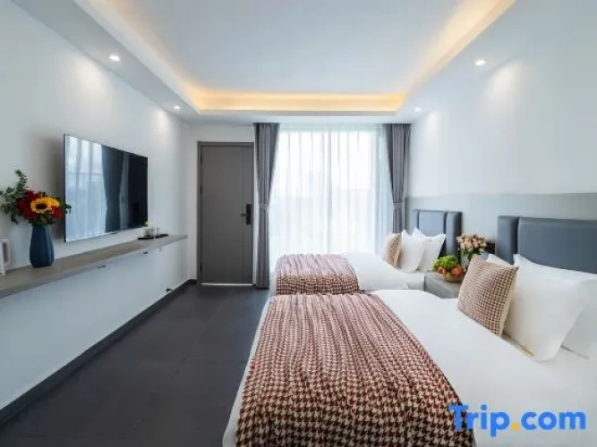 Standard Twin room with mountain view