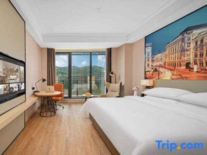 Suite with view