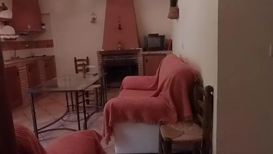 Casas La Piedra De Tíscar