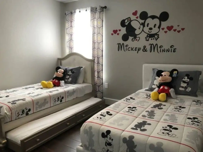 5 Bedrooms Villa