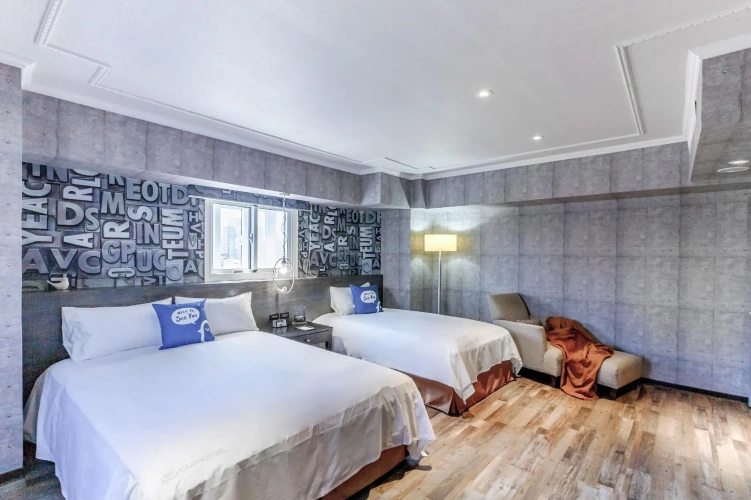 Standard Triple room