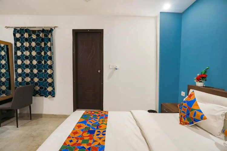 Fabhotel Usha Continental