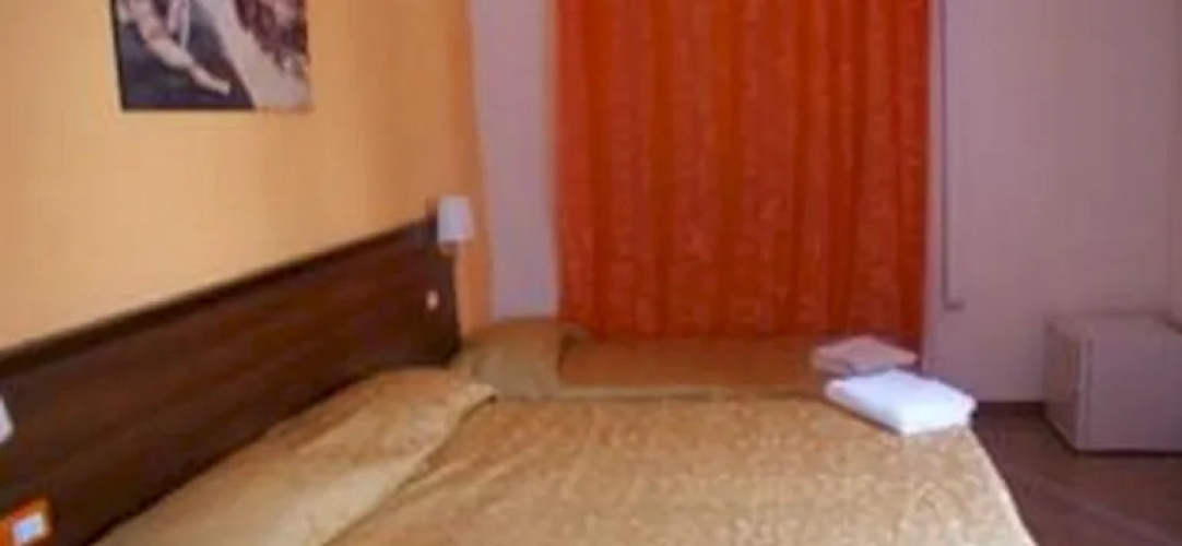 Romina Rooms