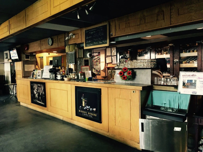 Stettler Hotel