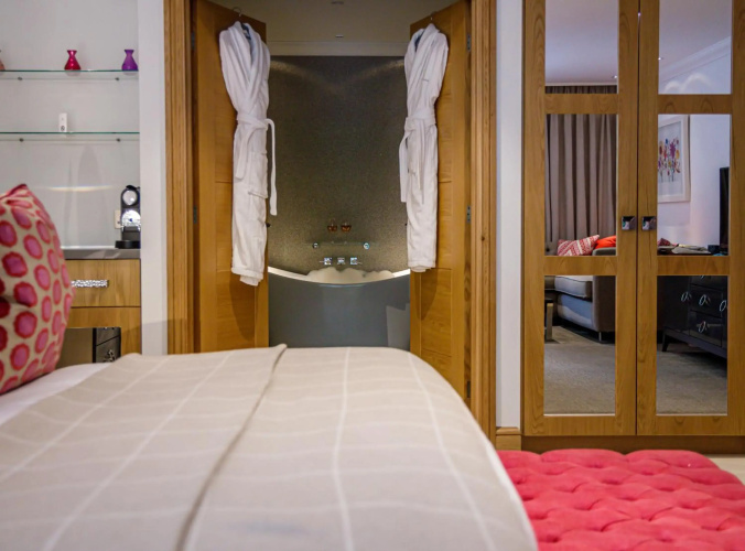 Alexander House And Utopia Spa
