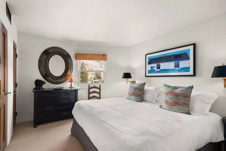 Shadow Mountain Condos by iTrip Aspen Snowmass