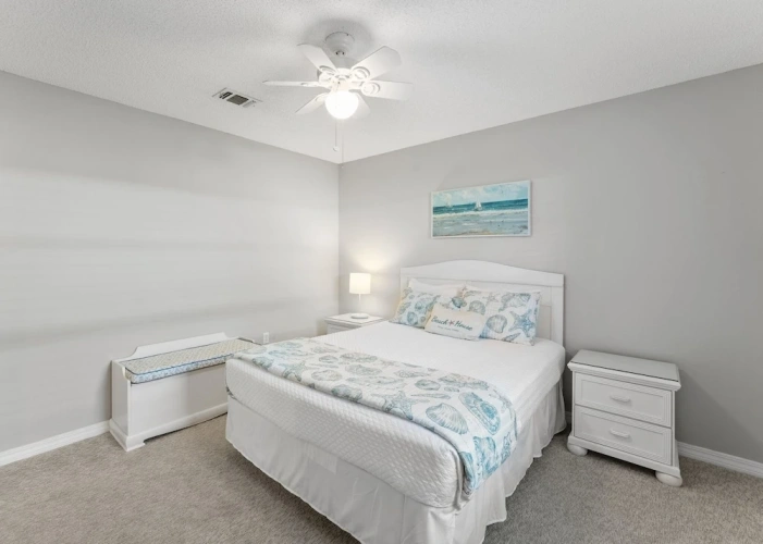 4 Bedrooms Cottage