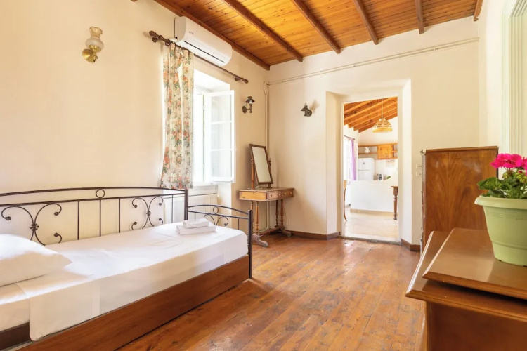 Katerina House,Ipsos