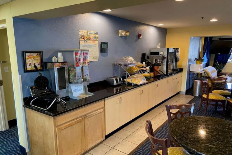 Days Inn And Suites Pryor