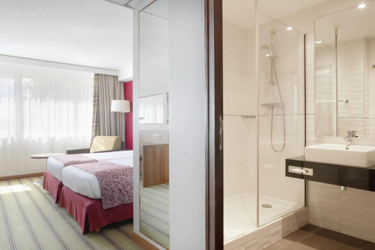 Holiday Inn Lille - Ouest Englos by IHG
