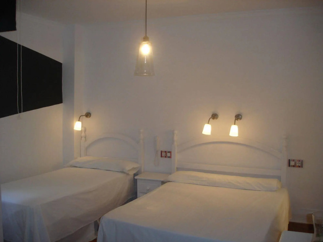 Hostal Arias
