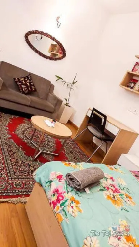 Taj Studios-Serviced Studio Apartment(Free Bfast)