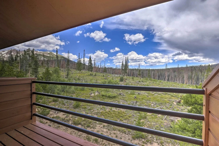 Resort Perks & Trail Access: Silverthorne Condo!