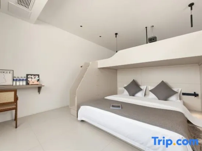 Standard Twin room with sea view