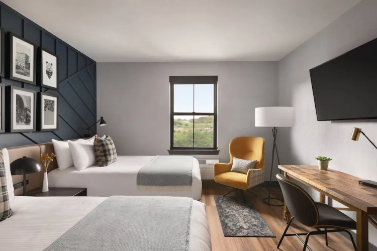 The Eddy Taproom & Hotel