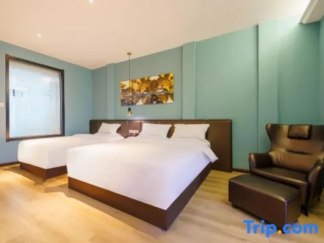 Deluxe Family Suite