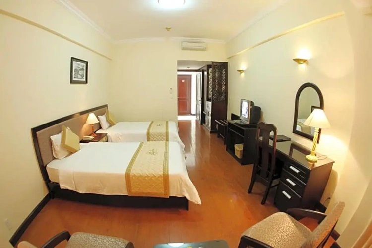 Standard Twin room with view