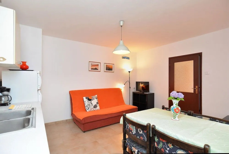 Apartment 1648