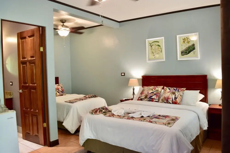Espadilla Gardens Hotel