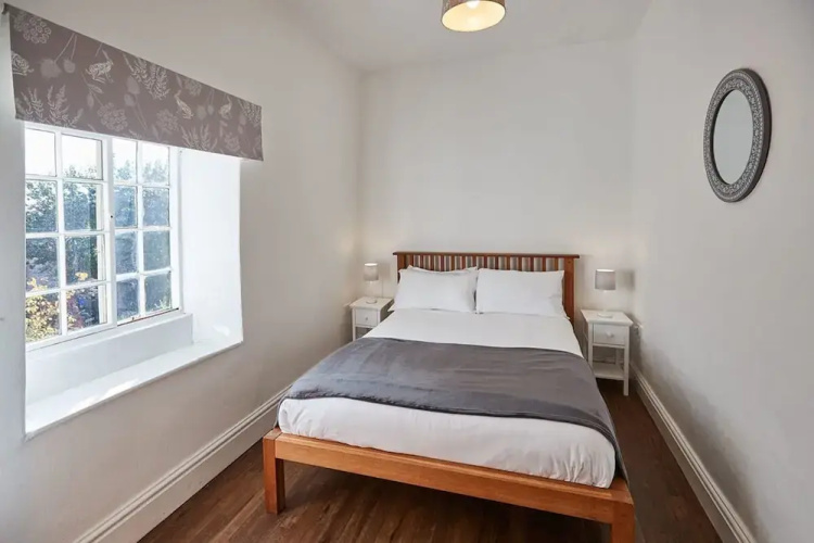 Host Stay Hall Garth