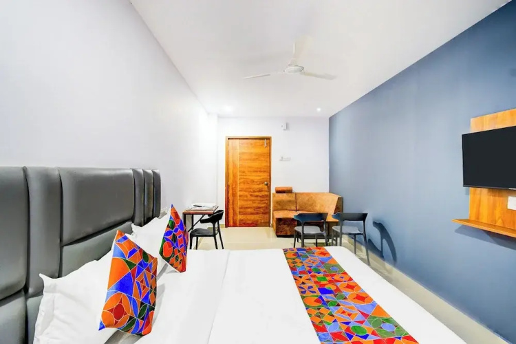 Fabhotel Lorwen