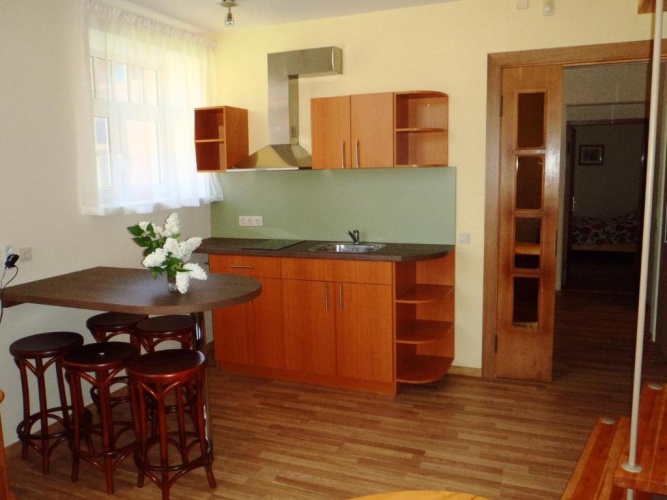 3 Bedrooms Apartment