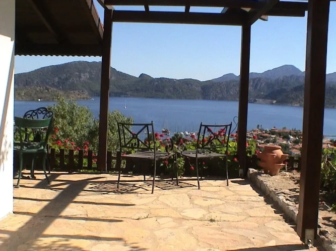 Cottage with sea view