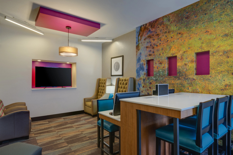 Holiday Inn Express Washington DC East - Andrews AFB photo 17