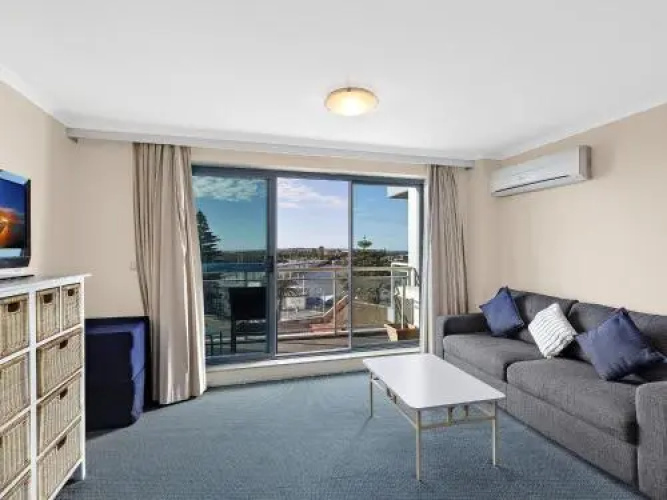 Apartment 521