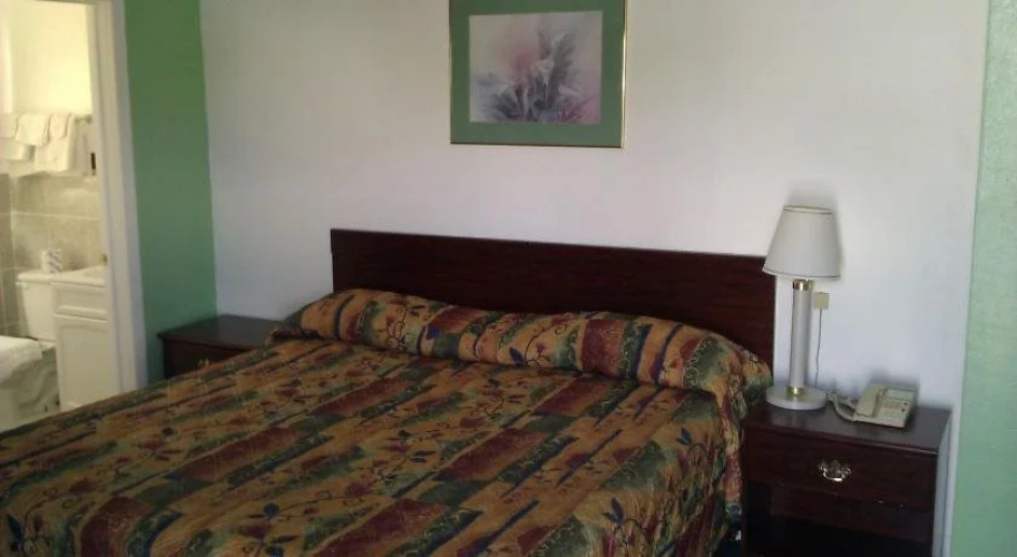 Kenwood Motel