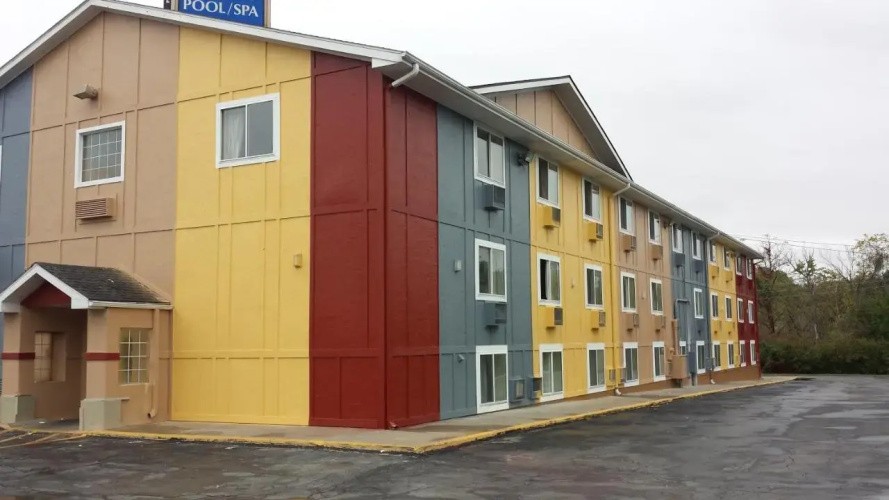 Super 8 Leavenworth