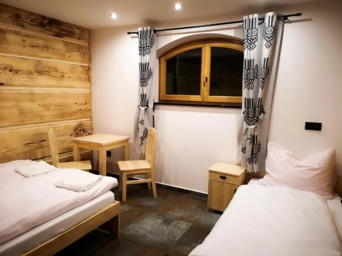 2 Bedrooms Chalet