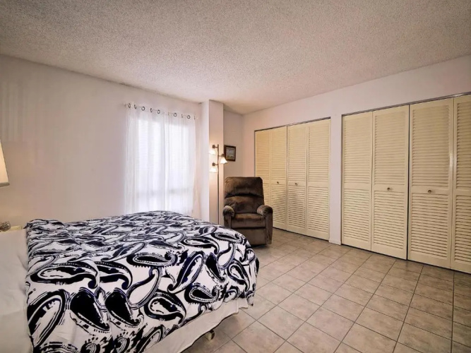 440 West Condo 1604N