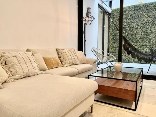 Deluxe Apartment