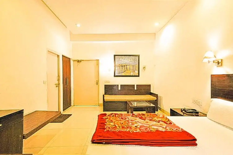 Hotel Raj Darbar