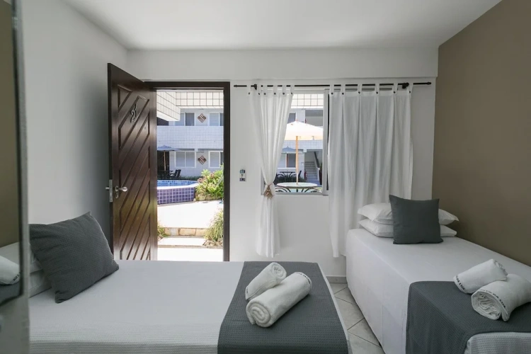 Deluxe Twin room with pool view