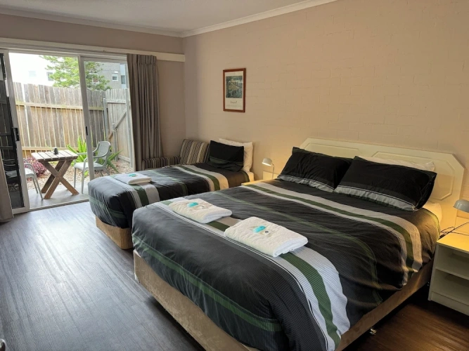 Standard Twin room with balcony